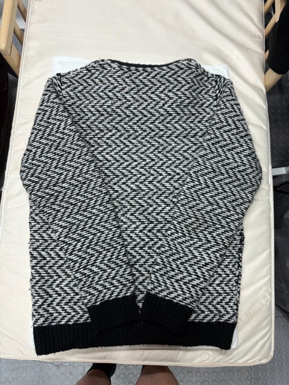 Calibrate Nordstrom Herringbone Turtleneck Sweater Black Cream Sz M - Picture 5 of 8